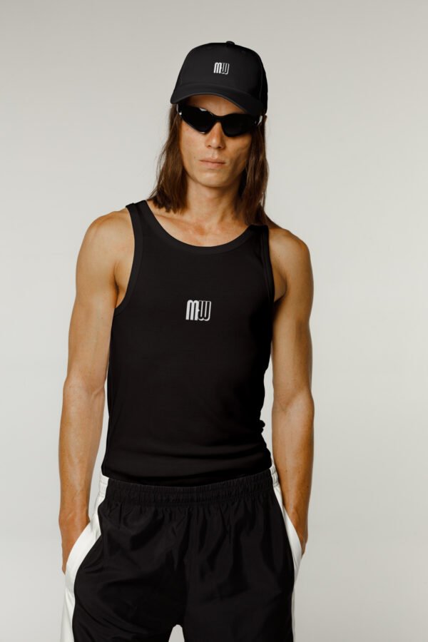 schwarzer tanktop